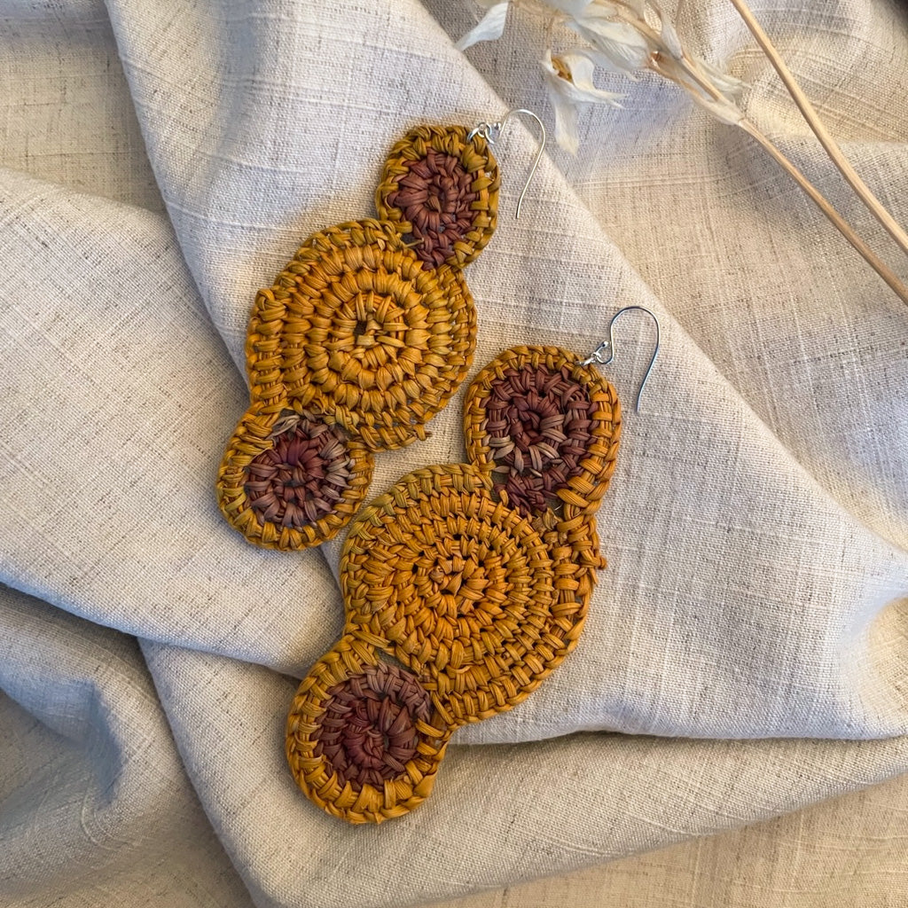 Hand-crafted 'Gunga' Earrings by Djalanbuy Munyarryun (2345-23)