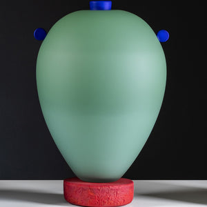 Drew Spangenberg, Container #19 (Grecian 2), 2025, blown, cold-worked and hot joined glass, sandblasted and sealed, 35 x 24 cm. Photography by Pippy Mount
