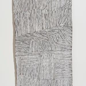 Napunda Marawili, Yathikpa (2146-24), 2024, Natural pigments on Stringybark, 143.5 x 82 cm