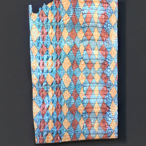 Gutiŋarra Yunupiŋu, Bäru Minytji - Crocodile Design (1781- 20), 2020, digital video projection on earth pigments and Stringybark, 109 x 68 cm