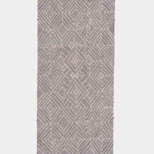Garawan Wanambi, Marraŋu (2196-20), 2020, natural pigment with synthetic polymer fixative on Stringybark, 123 x 50 cm