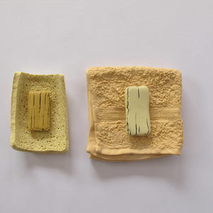 Honor Freeman, Colour palette for a pandemic study III, 2021, porcelain, 14.5 x 25 x 2.5 cm
