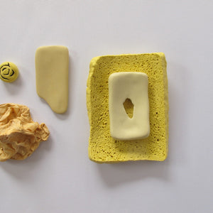 Honor Freeman, Colour palette for a pandemic study VII, 2021, porcelain, 14.5 x 19 x 3 cm