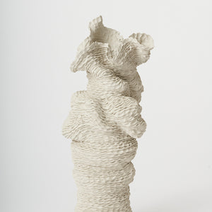 Sam Gold, Pulses within, 2021, raku, 65 x 27 cm irreg.