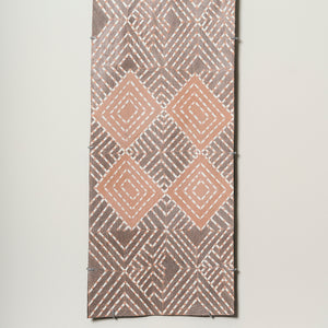 Garawan Waṉambi, Marraŋu (4612), 2022, natural pigment with synthetic polymer fixative on Stringybark, 106 x 45 cm