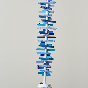 Lucas Grogan, A Guide (with magpies), 2025, wood, polymer, acrylic, and motor, 105 x 25 x 25 cm