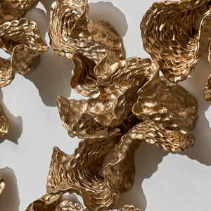 Sam Gold, I can breathe around you (detail), 2025, stoneware and gold enamel, 115 x 92 x 20 cm