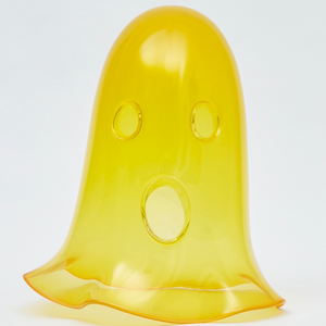 Nell, The ghost who walks will never die (sunshine #4), 2024, hand-blown glass, 33.2 × 26.3 × 28.8 cm