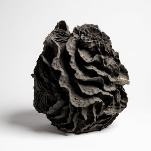 Sam Gold, Lingers and fingers, 2022-23, black stoneware, gold kintsugi and quartz, 36 x 34 cm irregular