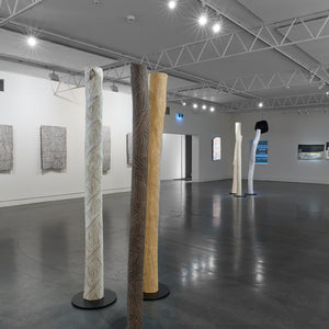 Manini Gumana, Marrnyula Munuŋgurr Napunda Marawili, and Gutiŋarra Yunupiŋu in 'Wäŋa as Muse' at Hugo Michell Gallery, 2025.